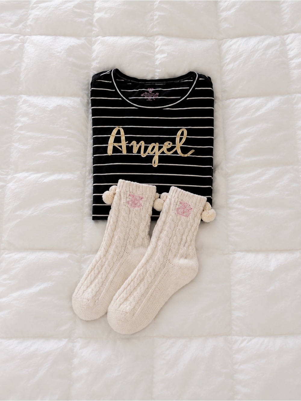 Victoria’s Secret Sleep Shirt Size Large Angel & Cozy Socks